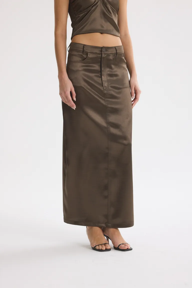 Elegante conjunto de top y falda marrón para mujer, perfecto para eventos y salidas de Akiabara en Faldas para argentina