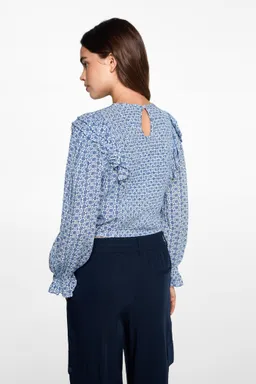 Blusa estampada volantes de Mango Teen en Blusas para argentina