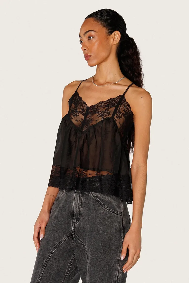 Top de seda negra con puntilla y frunce bajo el busto de Sofia Sarkany en Tops para argentina