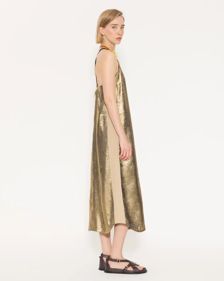 Vestido largo con breteles cruzados en espalda y diseño midi por debajo de rodilla de Jazmin Chebar en Vestidos para argentina