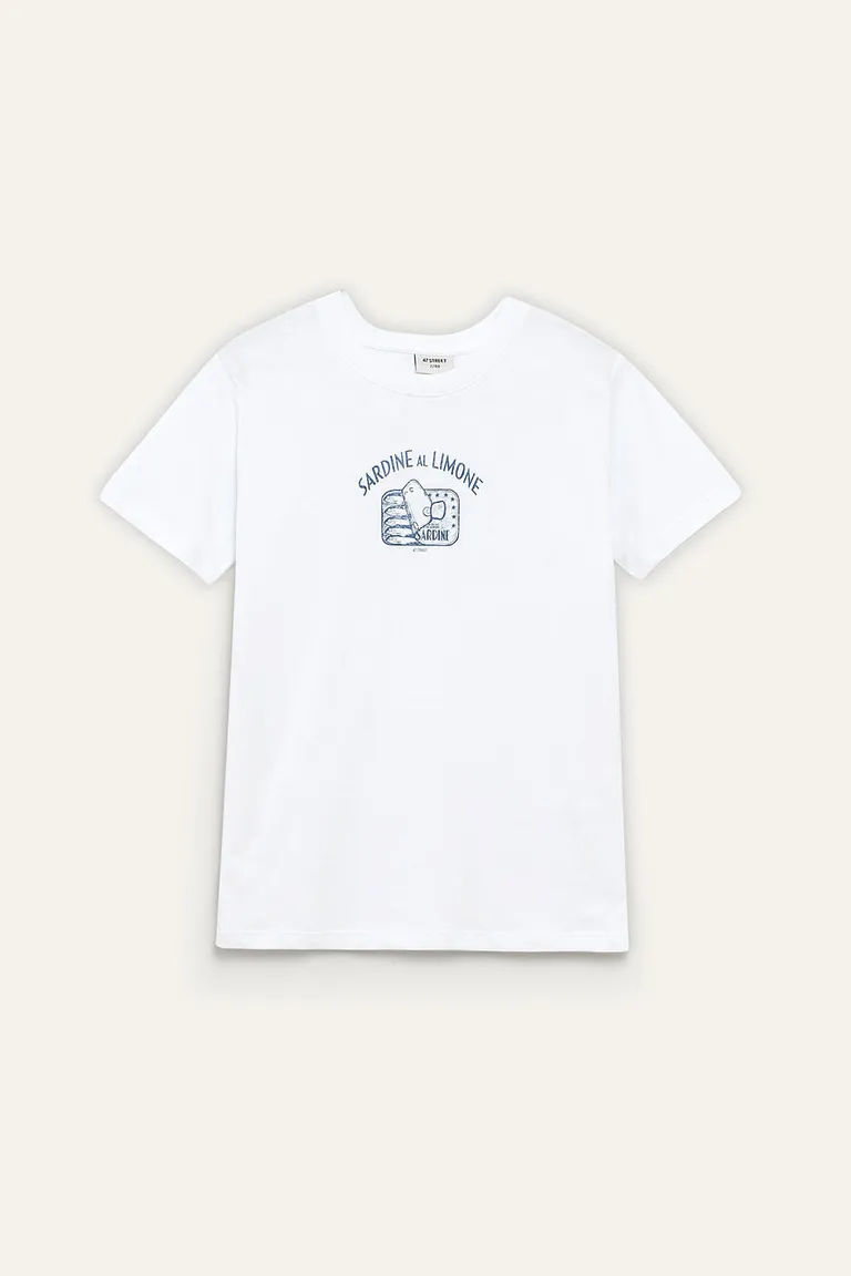 Remera de algodón con estampa gráfica de sardina, manga corta y cuello redondo de 47 Street en Remeras para argentina