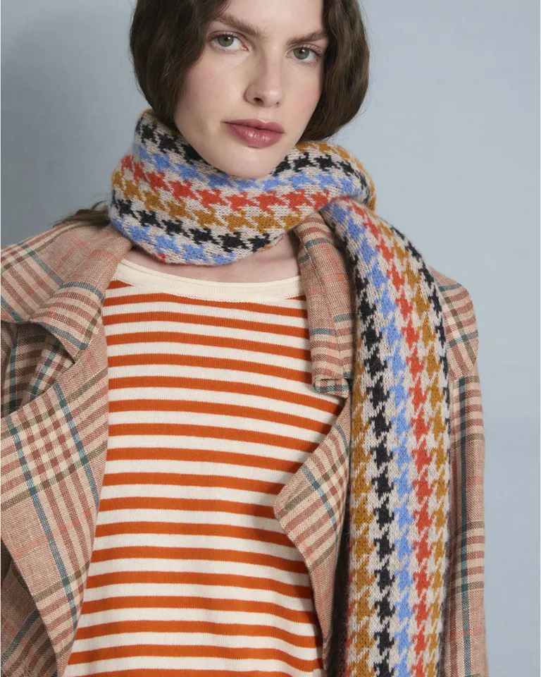 Remera de mangas largas con diseño de rayas horizontales escote redondo y hombros caídos con tajos laterales de Blue Sheep en Remeras para argentina