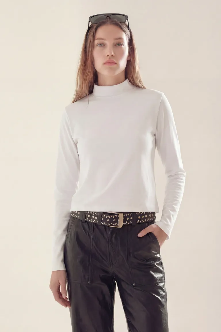 Remera manga larga de cuello alto entallada para mujer de Akiabara en Remeras para argentina