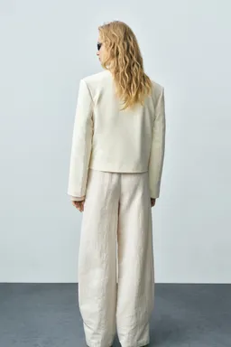 Blazer crop estructura de Mango en Blazers para argentina