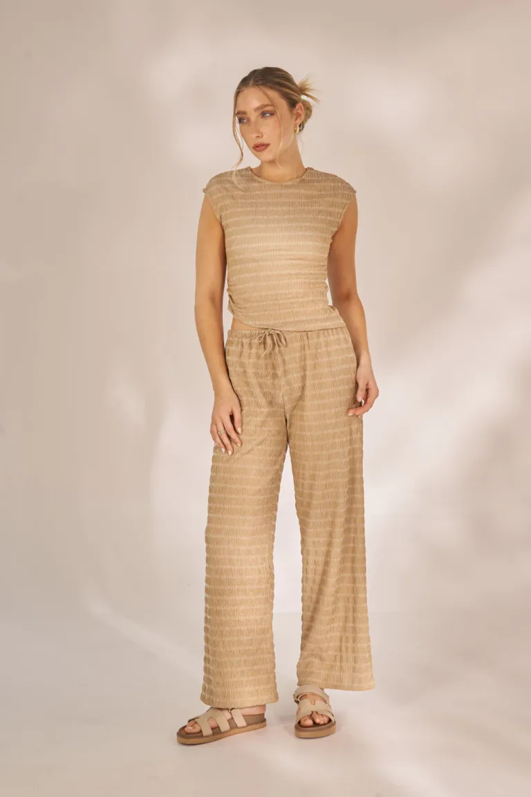 Pantalón recto de corte clásico para mujer en color gris de Apricot en Pantalones para argentina