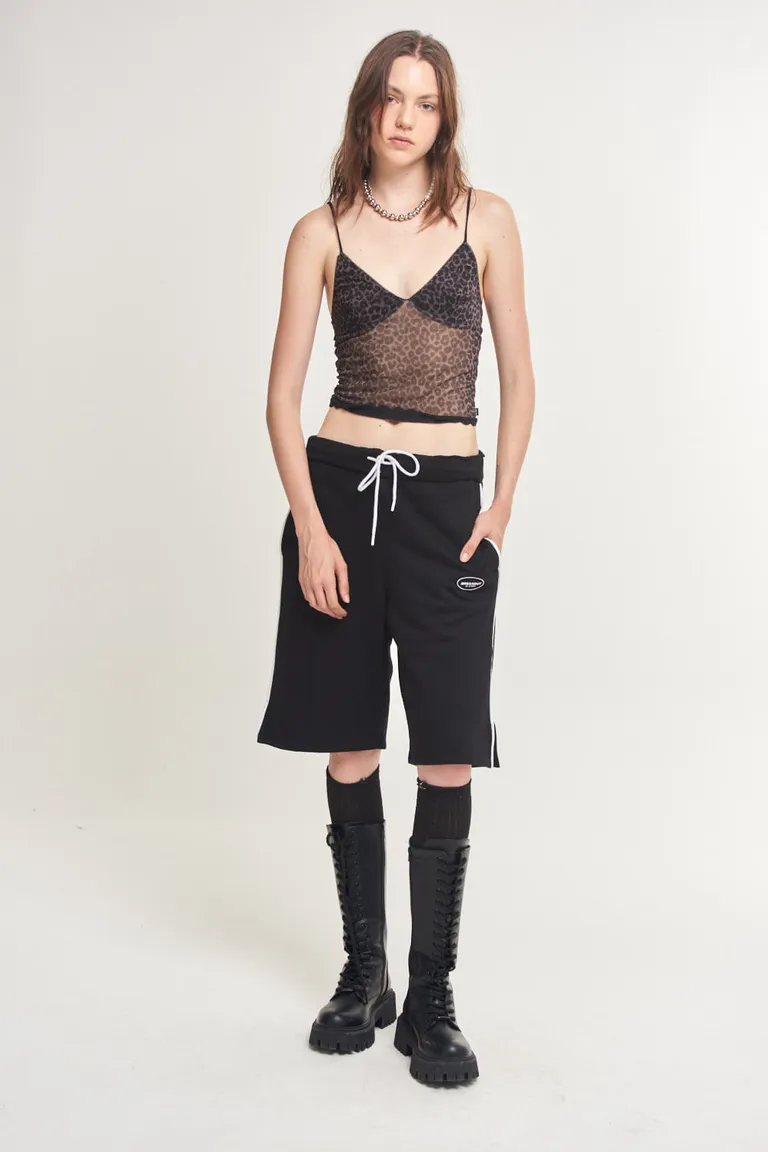 Bermuda con cintura elástica y cordones, bolsillos y detalles a contraste de 47 Street en Pantalones para argentina