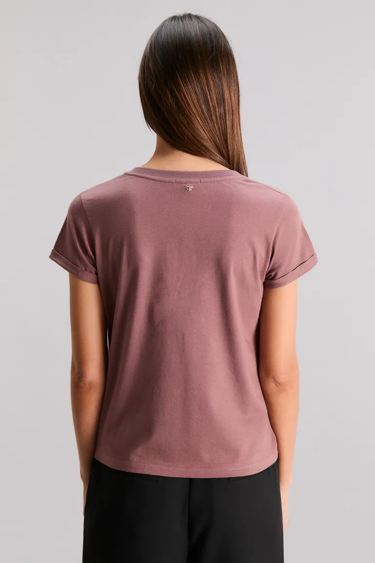 Remera de algodón de corte regular con escote en 'v' y mangas cortas de Kosiuko en Remeras para argentina