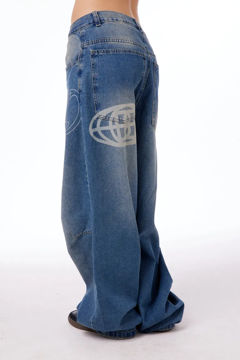 Pantalones de tiro bajo oversized en denim con grabado láser de Black Mamba en Pantalones para argentina
