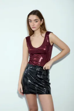 Musculosa ximena cuero de Audaz en Tops para argentina