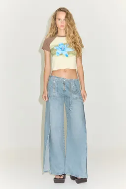 Camiseta con estampado floral de Mango en Remeras para argentina