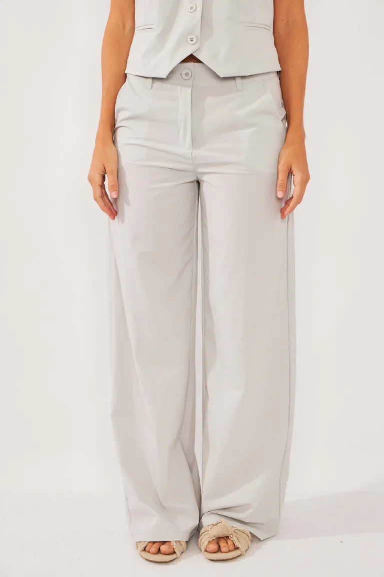 Pantalón sastre de corte amplio y pinzas, perfecto para looks formales y sofisticados de Belle en Pantalones para argentina