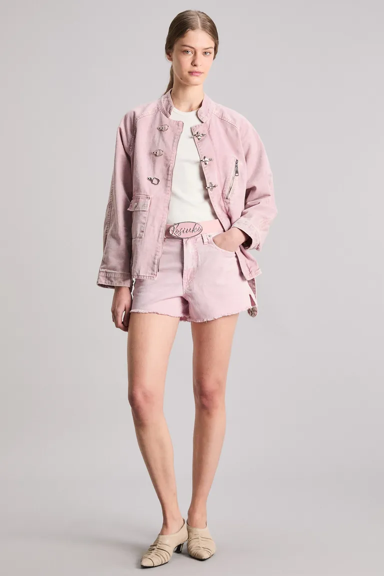 Short de tiro alto en tono rosa suave para un look fresco y femenino de Kosiuko en Shorts para argentina