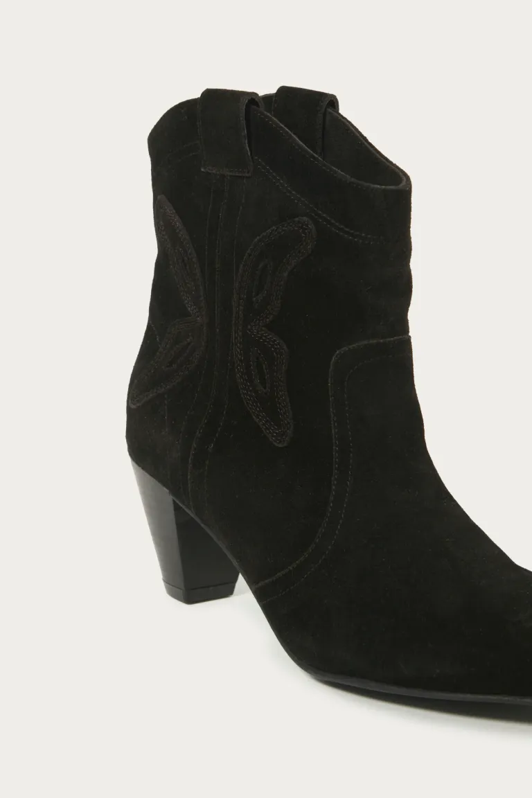 Botas texanas de caña baja con detalle de mariposa en los laterales y taco medio de Rapsodia en Botas y Botinetas para argentina