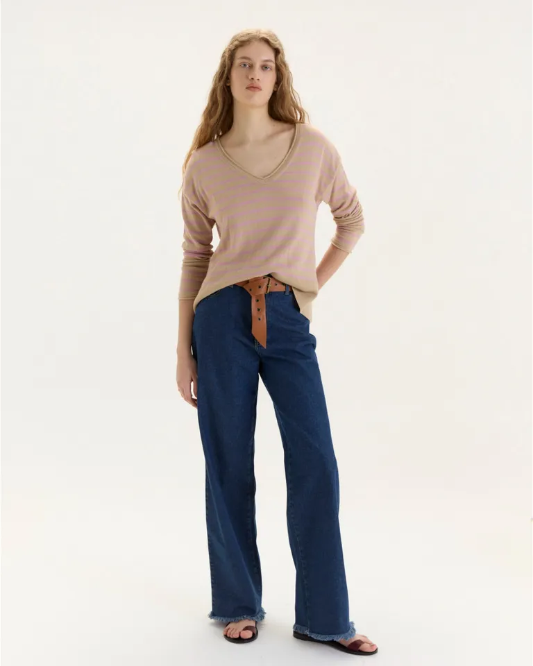 Sweater Rayado de Tejido Liviano con Escote en V y Tajos Laterales de Blue Sheep en Buzos y Sweaters para argentina