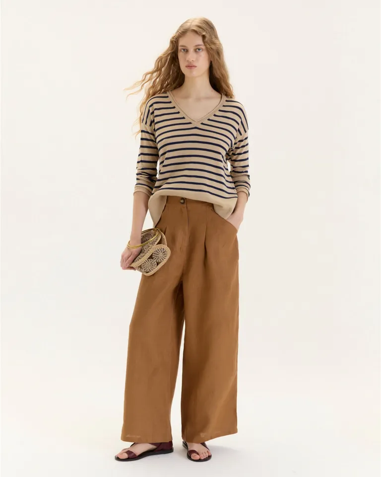 Sweater Rayado de Tejido Liviano con Escote en V y Tajos Laterales de Blue Sheep en Buzos y Sweaters para argentina