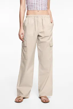 Pantalón cargo fluido de Mango Teen en Pantalones para argentina