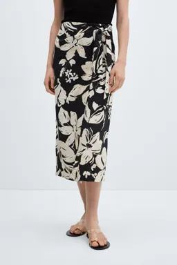 Falda cruzada floral de Mango en Faldas para argentina