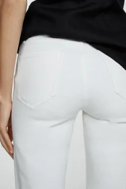 Jeans acampanados tiro medio de Mango en Pantalones para argentina