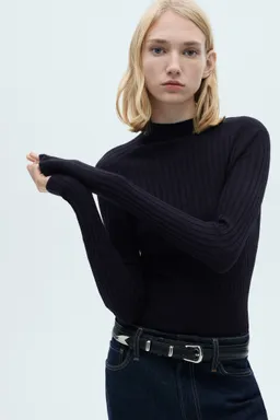 Sweater canalé cuello perkins de Mango en Buzos y Sweaters para argentina
