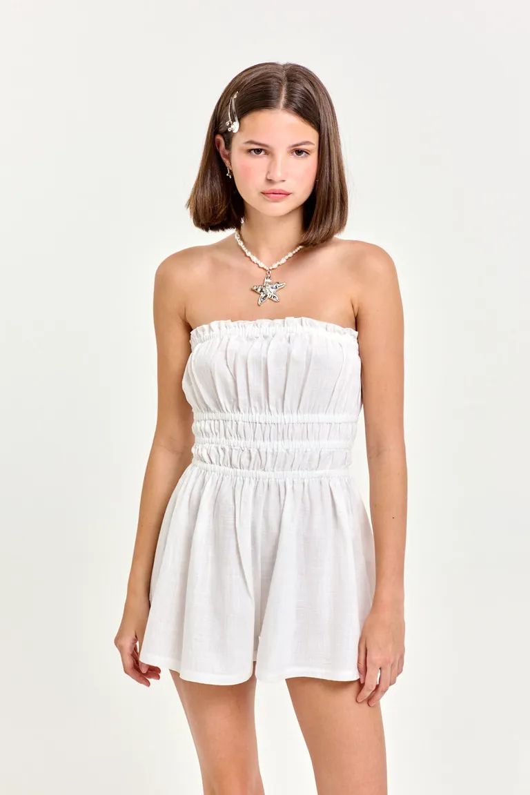 Enterito corto strapless con frunces y mini volados en el ruedo de 47 Street en Monos para argentina