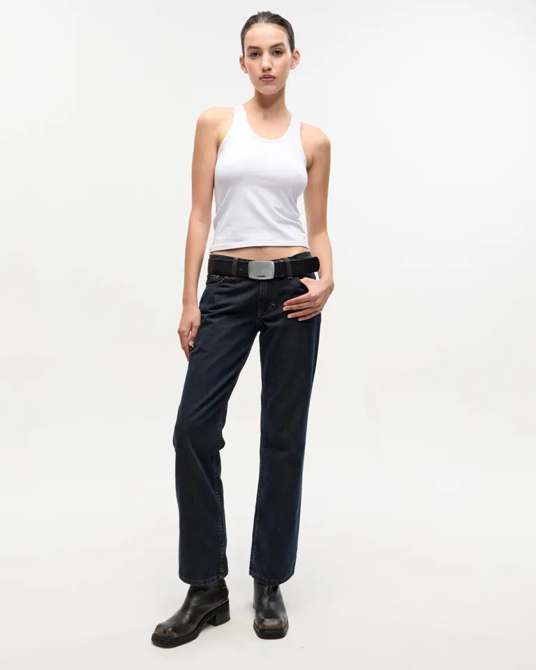 Pantalón de corte recto en denim azul oscuro de tiro bajo de Ay Not Dead en Pantalones para argentina