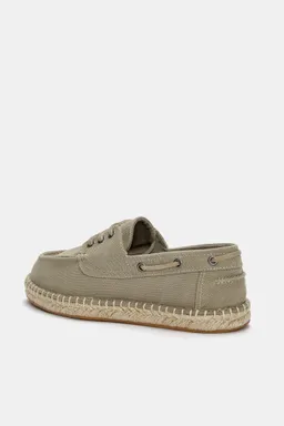 Zapatos náuticos de Pull&Bear en Mocasines y Náuticos para argentina