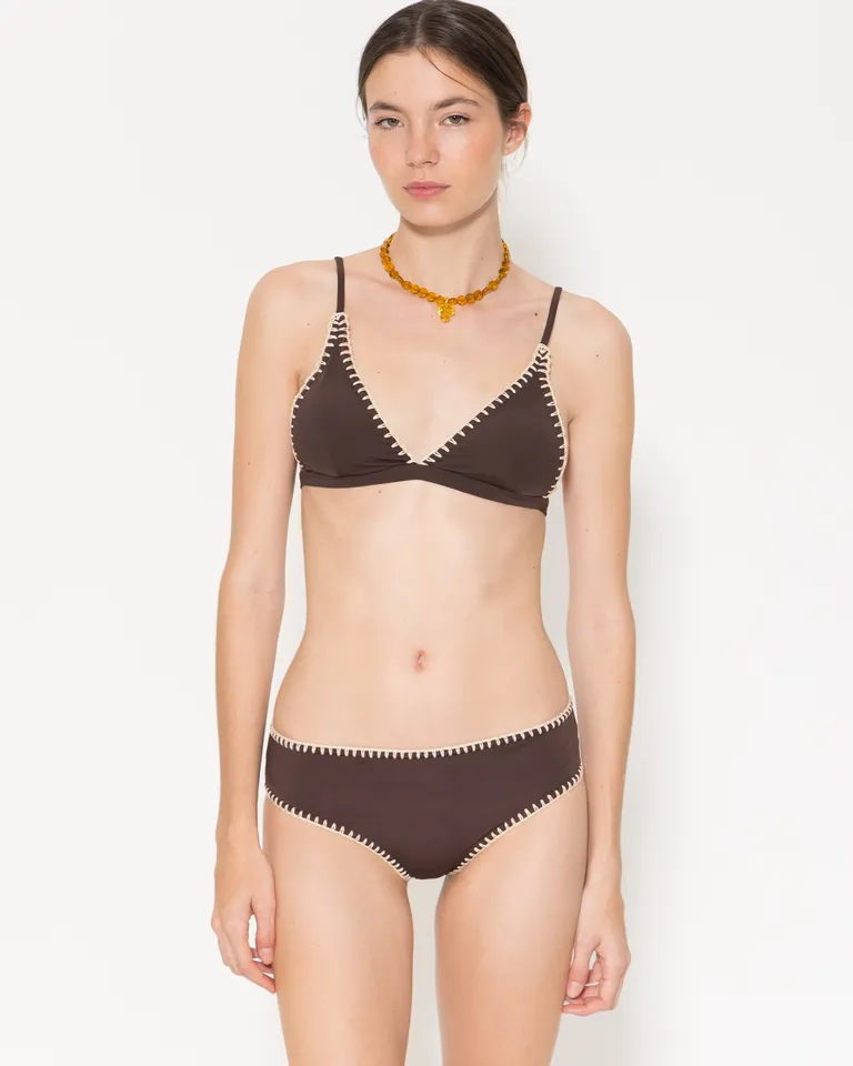 Bikini marrón de dos piezas con bordado contrastante de Jazmin Chebar en Swimwear y Beachwear para argentina
