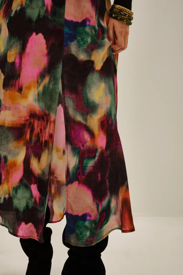 Falda larga estampada de corte amplio con tajo central y diseño irregular de caída fluida de Rapsodia en Faldas para argentina