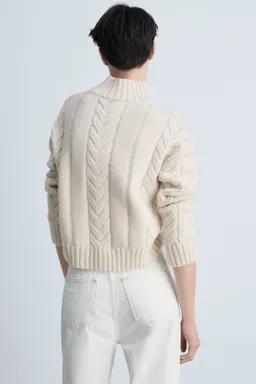 Jersey trenzado cuello perkins de Mango en Buzos y Sweaters para argentina