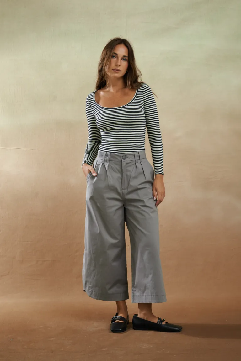 Pantalones anchos grises de corte recto para mujer de Apricot en Pantalones para argentina