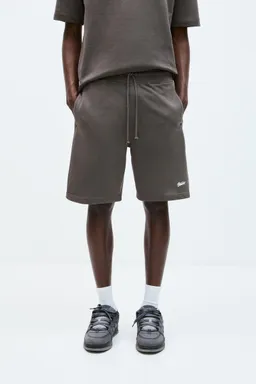 Bermuda jogger stwd de Pull&Bear en Bermudas y Shorts para argentina