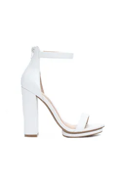 Tacos simply chic blancos de Fashion Nova en Zapatos con Tacos para argentina