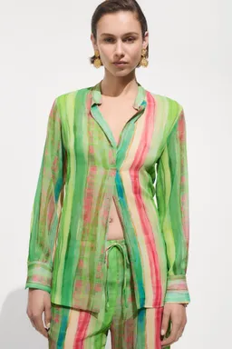 Pantalón semitransparente estampado de Mango en Pantalones para argentina