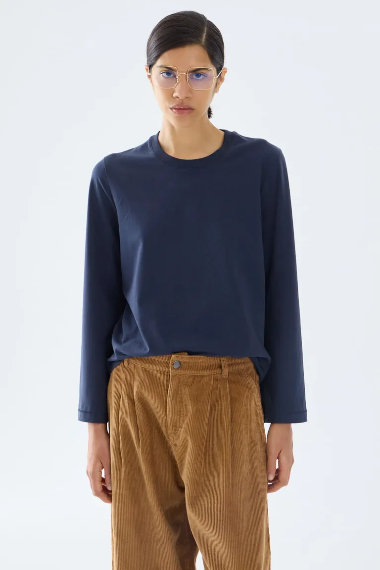 Remera de corte recto con cuello redondo y mangas largas para mujer de Portsaid en Remeras para argentina