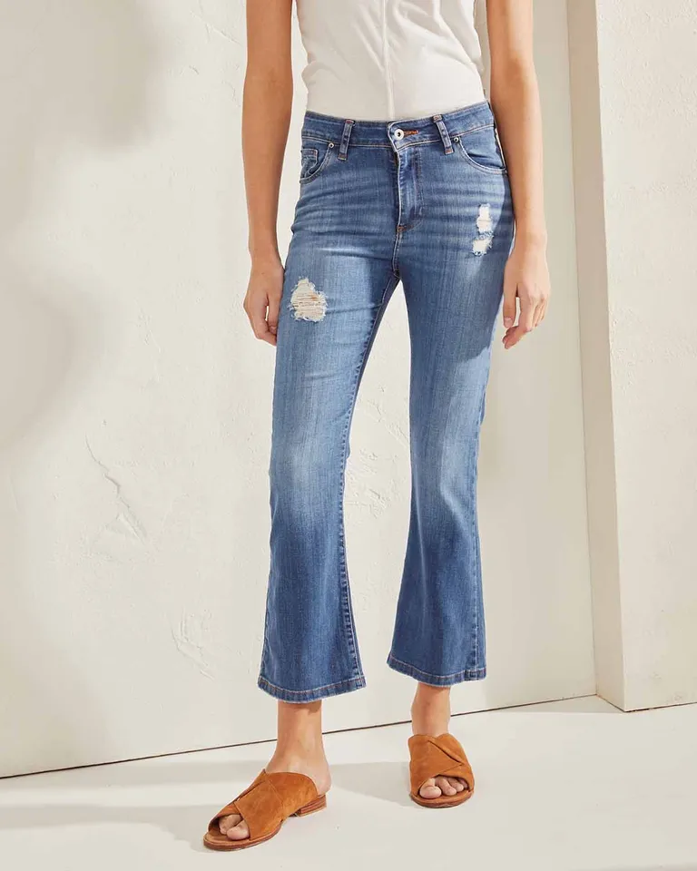 Jeans de corte boot cut en acabado deslavado con efecto usado para mujer de Wanama en Pantalones para argentina
