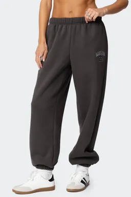 Pantalón jogging oversized barcelona de Edikted en Pantalones para argentina