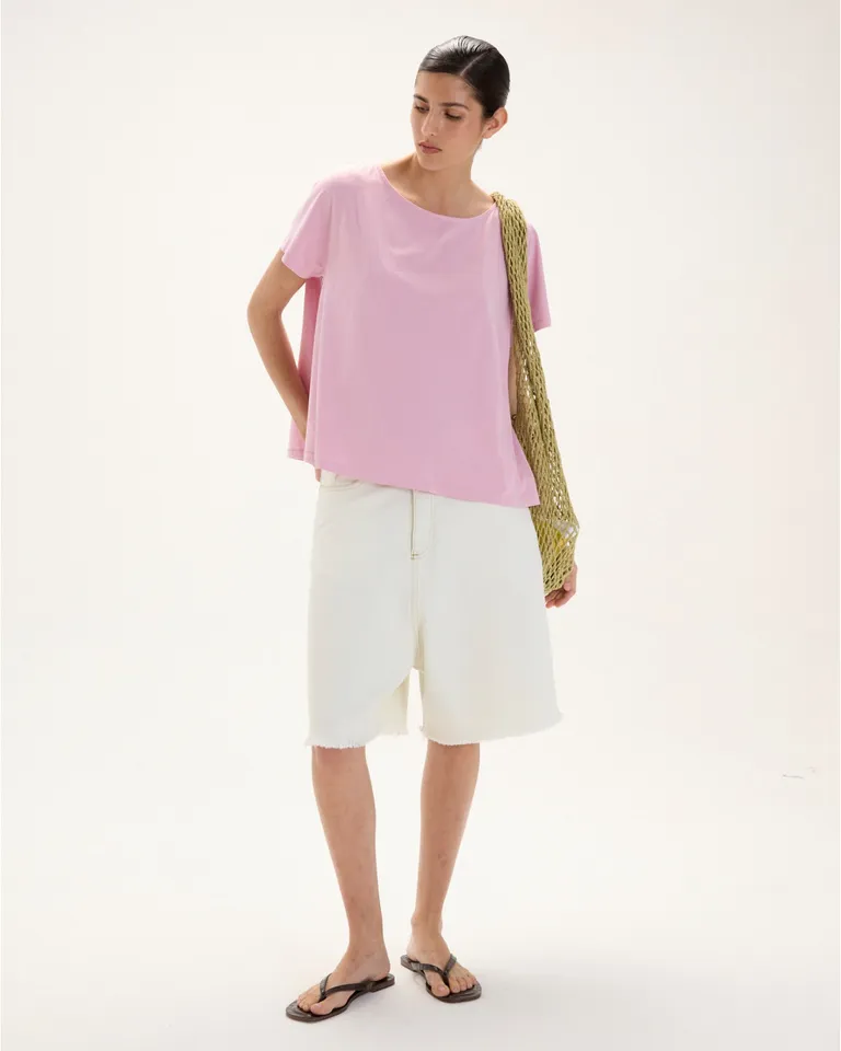 Remera de manga corta con escote redondo en material premium de Blue Sheep en Remeras para argentina