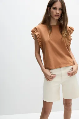 Camiseta volantes bordado suizo de Lefties en Blusas para argentina