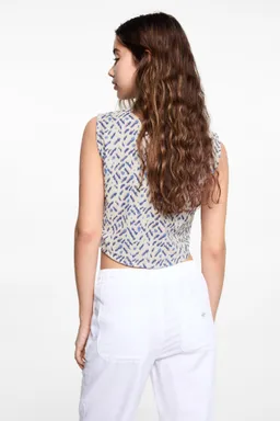 Chaleco crop estampado de Mango Teen en Chalecos para argentina