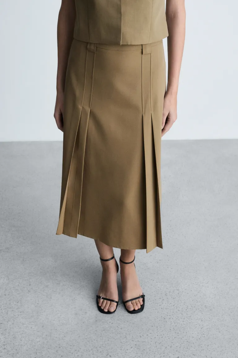 Falda traje con tablas de Mango en Faldas para argentina