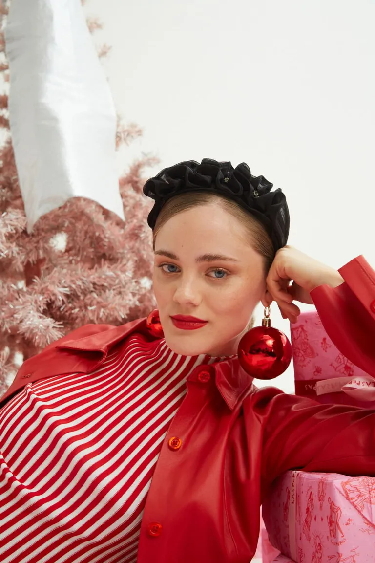 Prenda de punto bicolor con efecto de relieve y estampado floral de Las Pepas en Tops para argentina