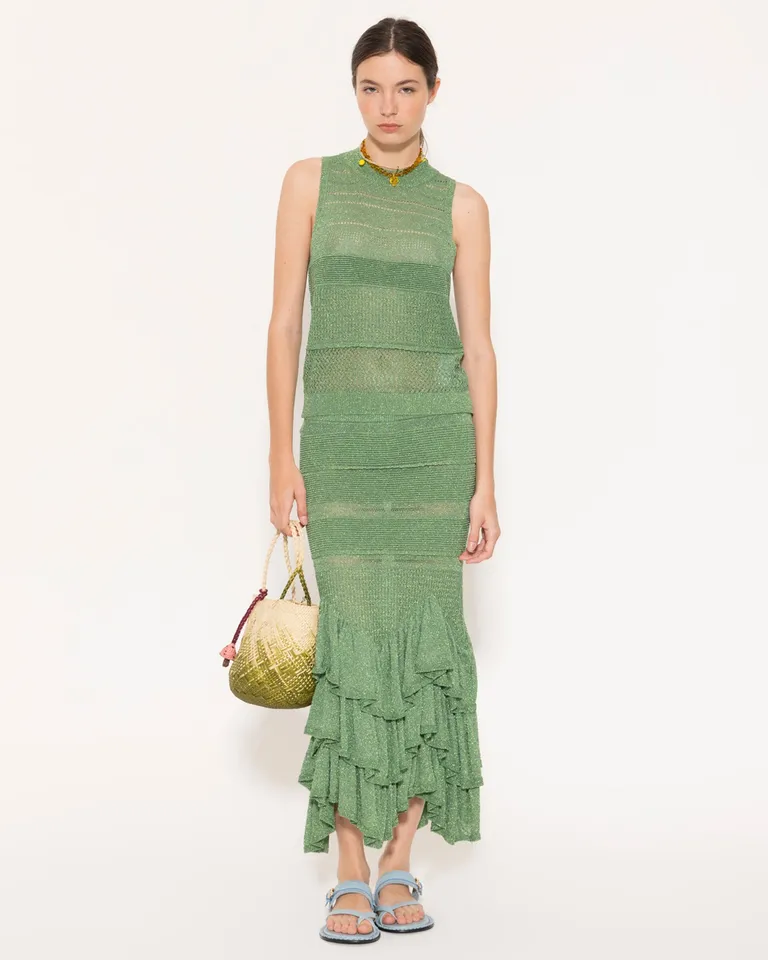 Falda de largo hasta los tobillos, con acabado brillante y textura de Jazmin Chebar en Faldas para argentina