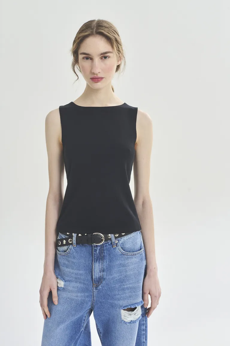 Pantalones de mezclilla holgados y desenfadados para un estilo casual y moderno de Akiabara en Pantalones para argentina