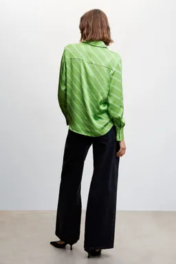 Camisa fluida satinada de Mango en Camisas para argentina