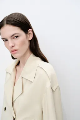 Chaqueta solapas doble botonadura de Mango en Chaquetas para argentina