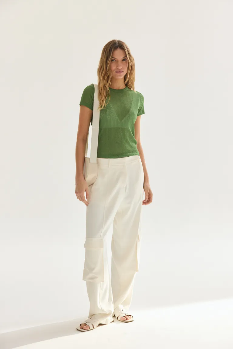 Remera de manga corta en color verde para mujer de Akiabara en Remeras para argentina