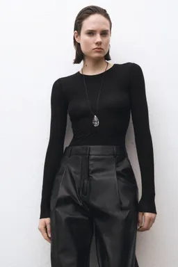 Remera lana manga larga de Mango en Buzos y Sweaters para argentina