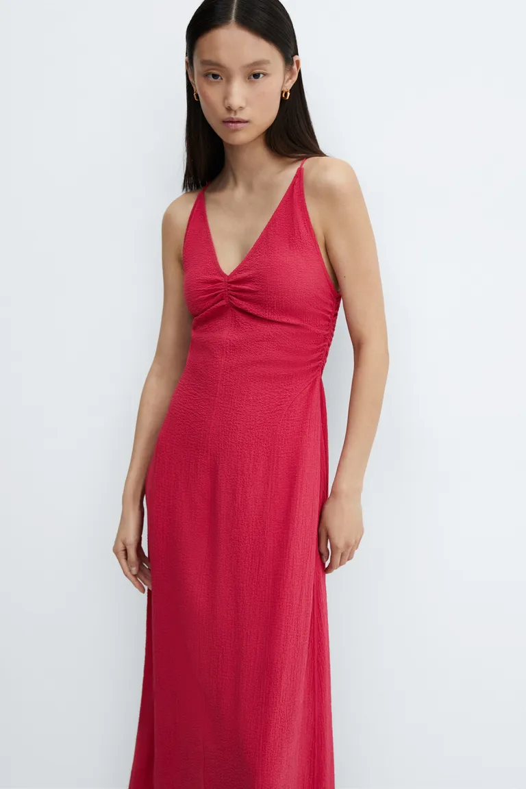 Vestido textura abertura de Mango en Vestidos para argentina