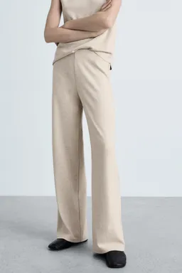 Pantalón wideleg punto fino de Mango en Pantalones para argentina