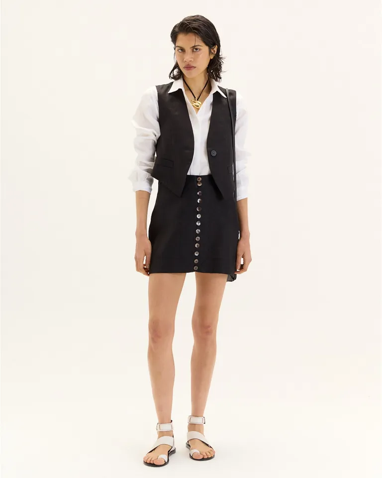 Falda de lino con detalles de botones en el centro, diseño elegante y versátil de Blue Sheep en Faldas para argentina